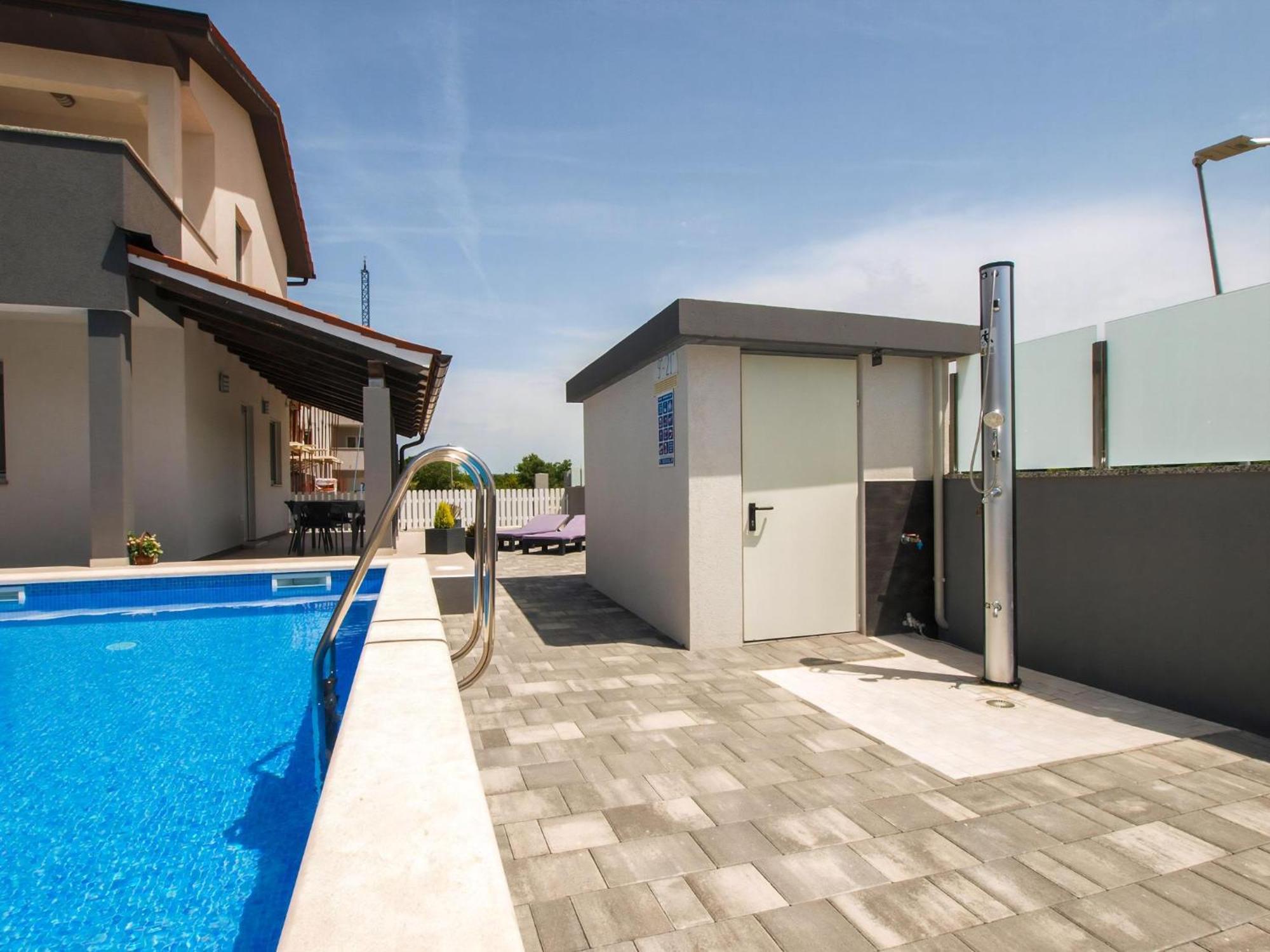 Wohnung Mit Grill, Pool Und Terrasse Štinjan Εξωτερικό φωτογραφία