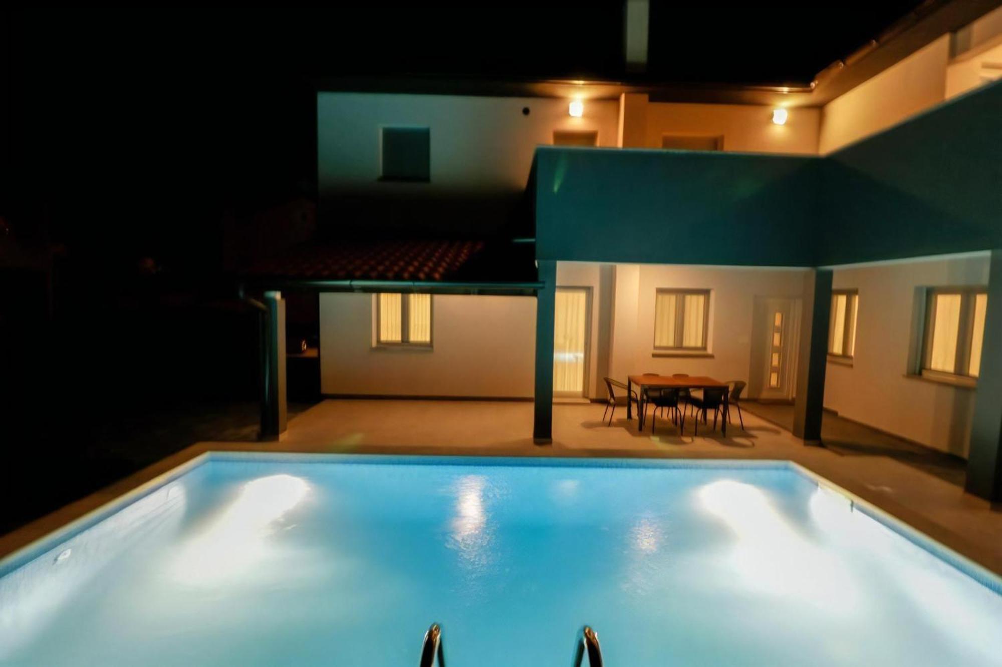 Wohnung Mit Grill, Pool Und Terrasse Štinjan Εξωτερικό φωτογραφία